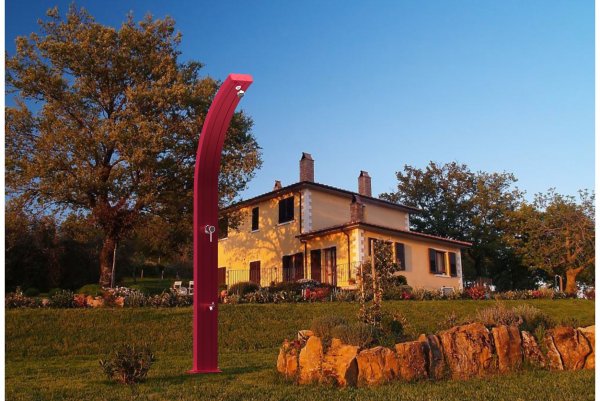 DOCCIA SOLARE 25LT DA ESTERNO MISCELATORE E LAVAPIEDI ARKEMA SPRING A120 ROSSO - immagine 2